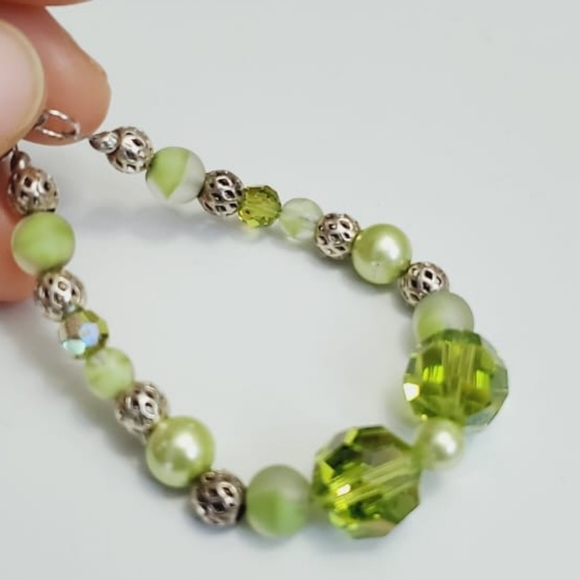 Green Bead Bracelet. 🌴 - Picture 5 of 7